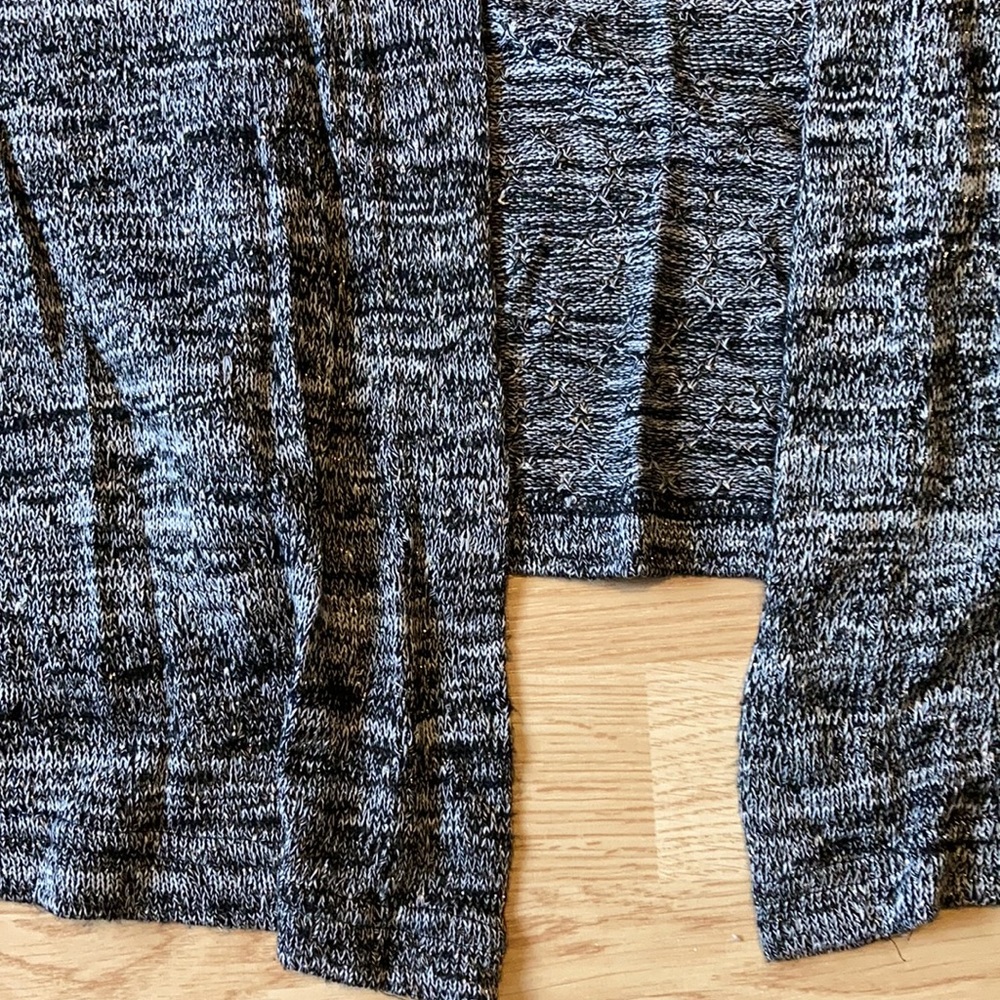 Expressions plus sweater - Picture 2 of 6